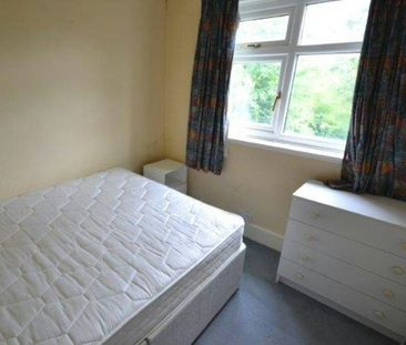 Victoria Park Road, Clarendon Park, Leicester, LE2 - Photo 2
