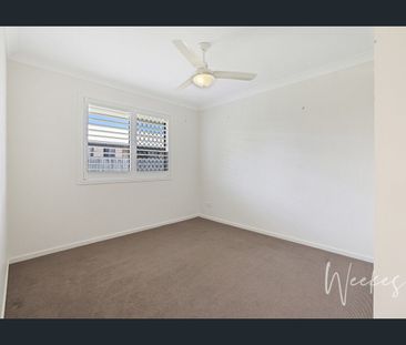 MODERN, LOW MAINTENANCE LIVING! - Photo 3