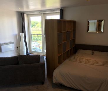 Studio to rent - Photo 6