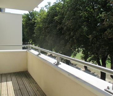 Location Appartement 2 pièces 41m² ORLEANS 45000 - Photo 5