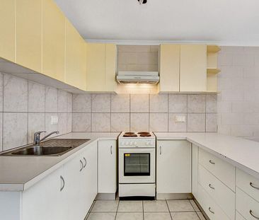 Tidy Apartment in Convenient Location! - Photo 4