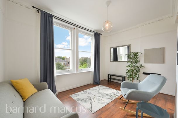 Surbiton Hill Park, Surbiton - Photo 1