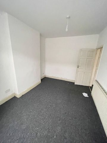 3 Bed Terraced House, Swanage Road, B10 - Photo 2