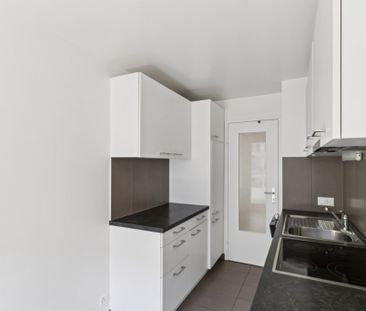 Joli appartement à proximité des commerces et des transports publics - Foto 3