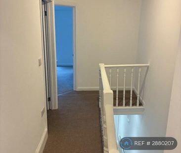 3 bedroom terraced house to rent - Photo 5
