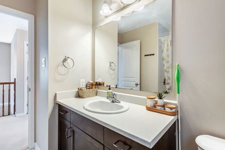 For Lease - 276 Harthill Way, Barrhaven, Ontario - Photo 2