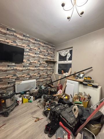 2 Bed Flat, Radstock Road, RG1 - Photo 3