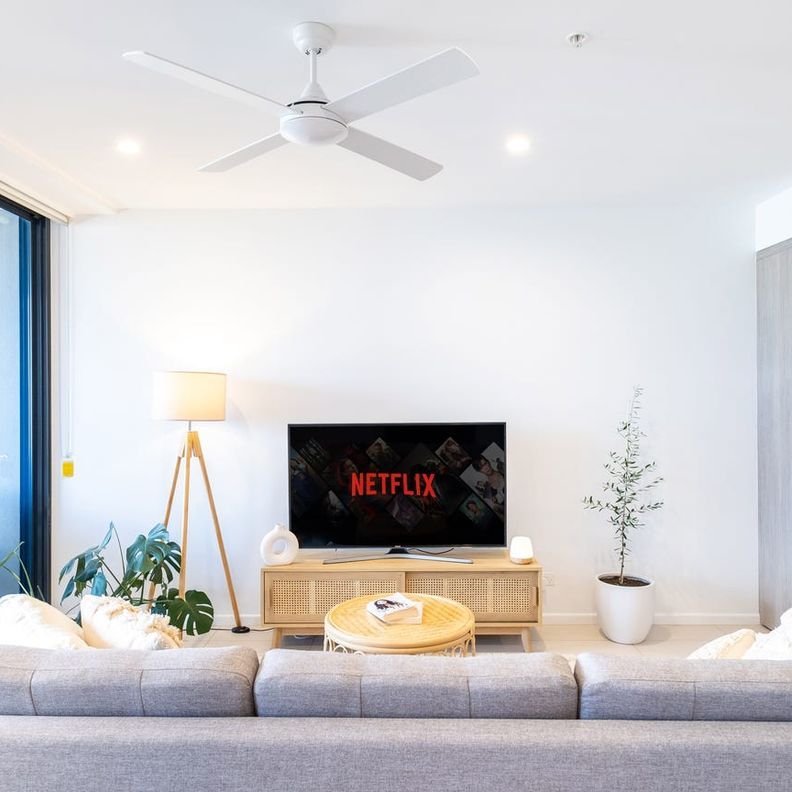 One Bedroom Apartment with multi-purpose room - Photo 1