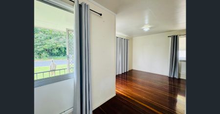 ENERGY-EFFICIENT LIVING! 3 BDR HOME WITH SOLAR – EXCELLENT LOCATION! - Photo 4