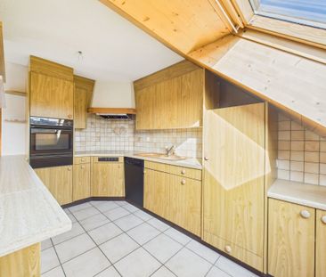 Grosszügige 3.5-Zimmer Wohnung mit Pool & Bergsicht Ihr neues Zuhau... - Photo 2