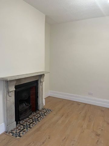 2 Bed Flat, Trinity Road, N2 - Photo 3