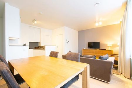 Appartement te huur - foto 2