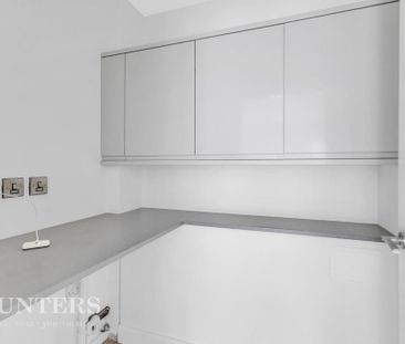 4 bedroom semi-detached house to rent - Photo 1