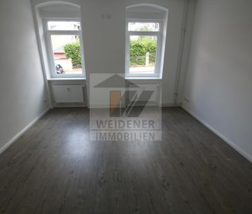 Moderne 2-Raum Erdgeschosswohnung mit Balkon und Wanne! - Photo 1