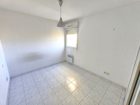 T3 vide - Secteur Les Beaux?Arts / Aiguelongue, - Photo 3