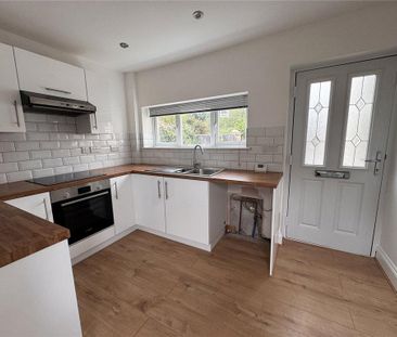 2 bedroom semi-detached house to rent - Photo 3
