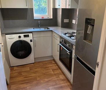 2 Bed Flat, Temple Place, RG1 - Photo 2