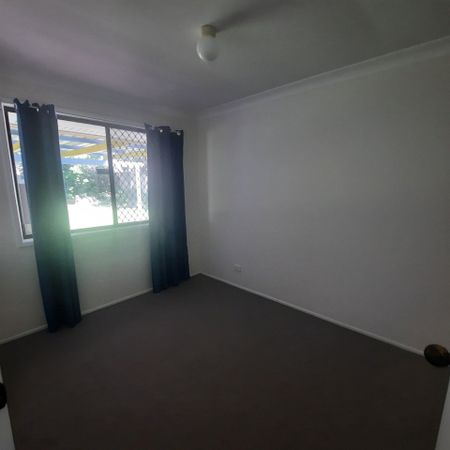 Lowset Brick Family Home - Photo 4