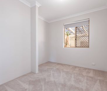 Comfortable 3Bed Family Home - Photo 2