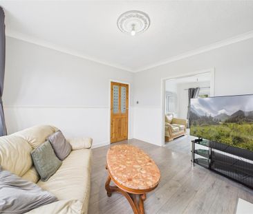 3 bedroom Detached house to rent - Photo 6