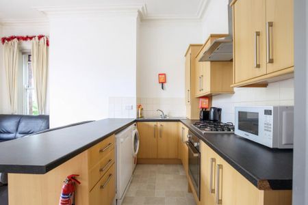 3 bed apartment to rent in Grosvenor Place, Jesmond, NE2 - Photo 5