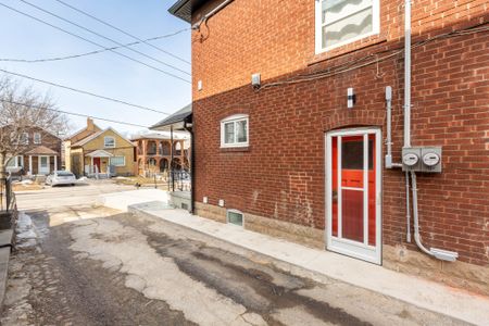 For Lease - 545 Northcliffe Boulevard Unit# Lower, Toronto, Ontario - Photo 3