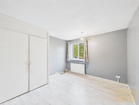 2 bedroom end of terrace house to rent - Photo 2