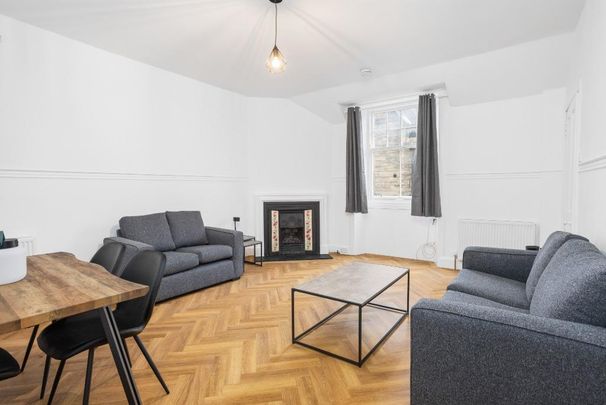 4 bedroom townhouse to rent - Photo 1