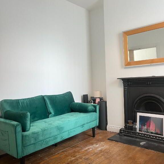 Room 1, 43 Candahar Street, (Refurbished Serviced Room), Belfast, BT7 3AR - Photo 1