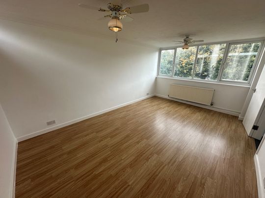 St. Johns Close, Bury St. Edmunds, Mildenhall - Photo 1