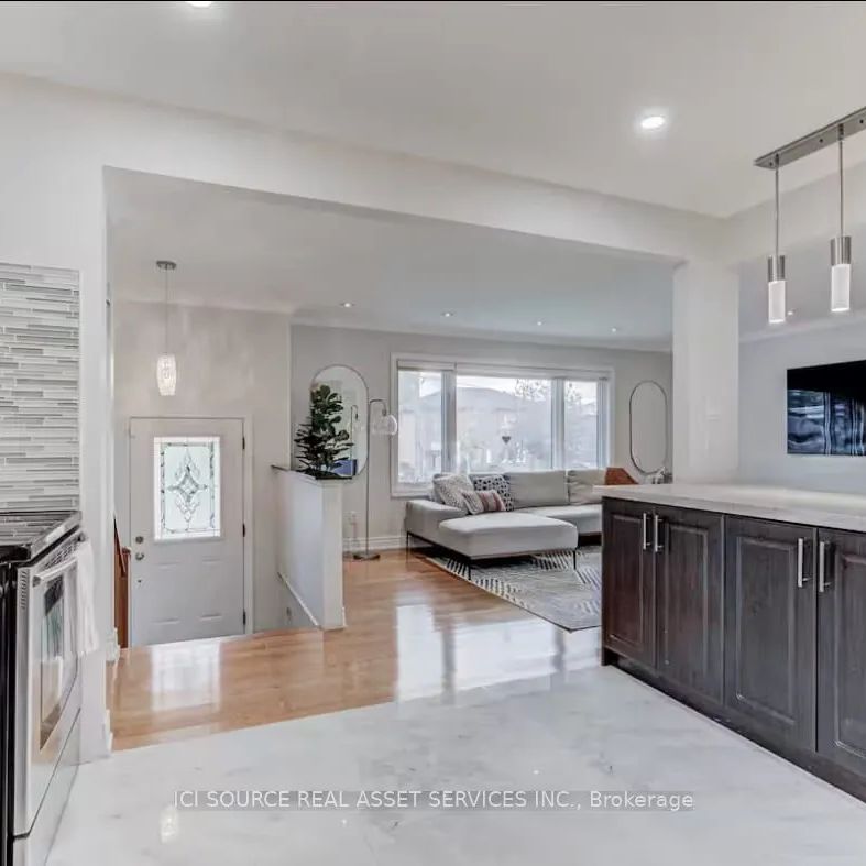 96 Wyndcliff Crescent #Main Fl - Photo 1