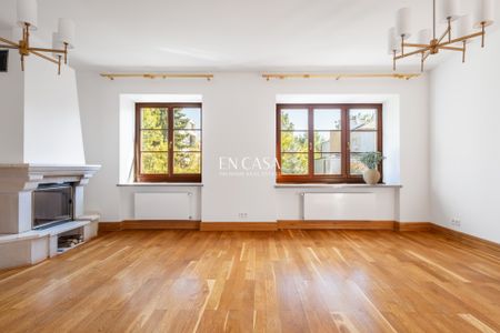 Dwupoziomowy apartament w sercu Saskiej Kępy - Photo 4