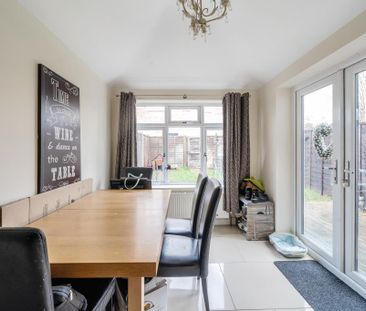 3 bedroom terraced house to rent - Photo 6