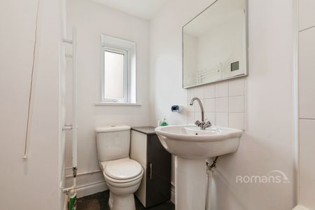 2 bedroom apartment to rent - Photo 3