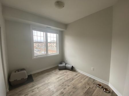 For Lease - 2326 Taunton Road Unit# 306, Oakville, Ontario - Photo 3