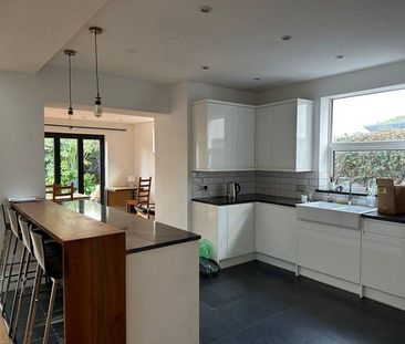 1 bedroom in a house share to rent - Photo 6