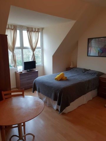 Studio to rent - Photo 2