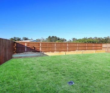 Bright & Beautiful - Great Backyard! - Photo 1