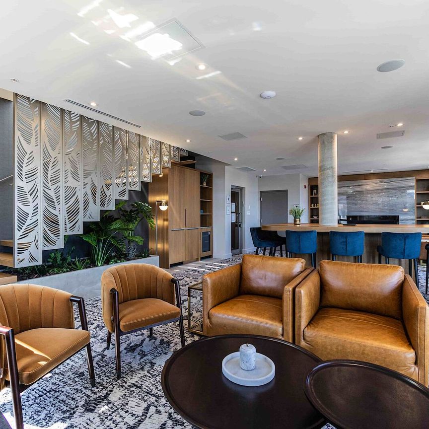 370 Rue des Seigneurs, Montréal, QC - Photo 1