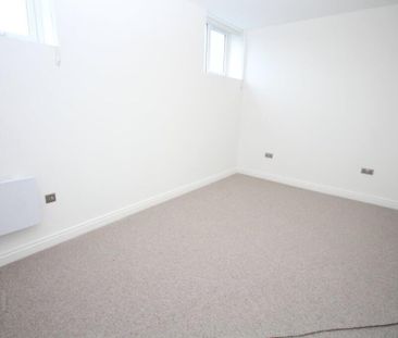 Apartment 1 3d Market Place, Carrickfergus, BT38 7AW - Photo 3