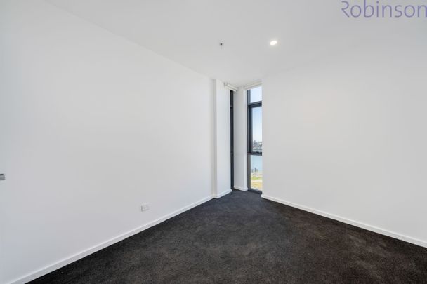 Two bedroom apartment on level 6 with stunning views over to Newcastle Harbour, Marina and city - Photo 1