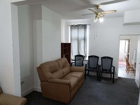 Kingsley Road, TW3 - Photo 2