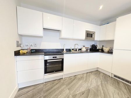 2 bedroom flat to rent - Photo 3