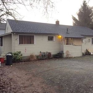 Maple Ridge Duplex Unit in Quiet Neighborhood. - Photo 2