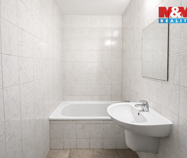 Pronájem bytu 1+kk a garsoniéry 32 m² - Fotografie 2