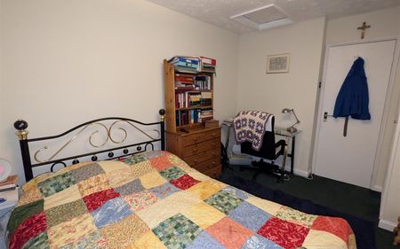 Fakenham Drive, Hereford - Photo 2