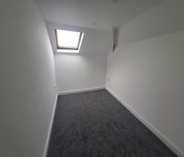 4 bedroom apartment to rent - Photo 5