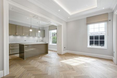 3 bedroom flat to rent - Photo 4