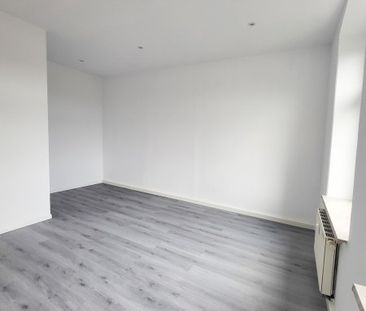 Wohnung mit schöner Sicht - 2-Räume + Bad und Küche auf der Rathena... - Foto 3