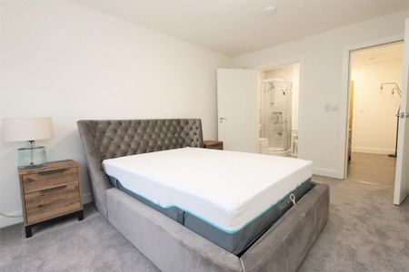 2 bedroom apartment to rent - Photo 4